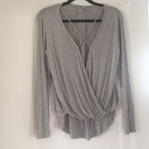 Francesca’s Grey Long Sleeve Tee